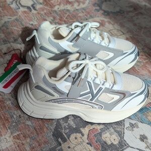 Kappa Cream and Gray Sneakers